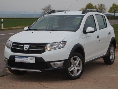 Gebraucht Dacia Sandero Prestige 90 PS (66 kW) 2016 Weiß Kleinwagen
