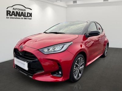 Gebraucht Toyota Yaris Hybrid Plus 131 PS (96 kW) 2024 Rot Kleinwagen