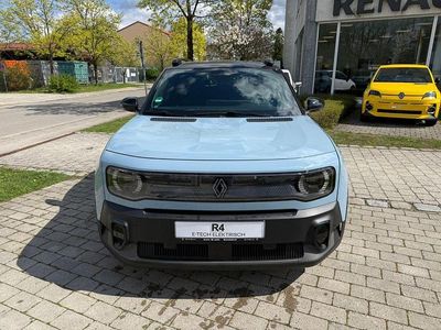 Second-hand Renault 4 E-Tech Iconic 110 kW (150 CP) 2025 Albastru SUV