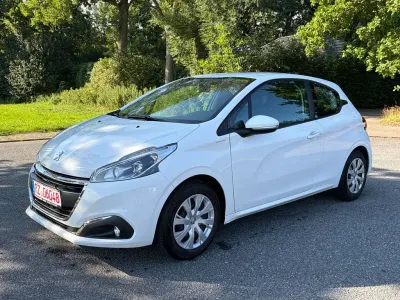 Gebraucht Peugeot 208 Active 82 PS (60 kW) 2016 Kleinwagen