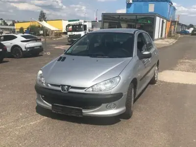 Gebraucht Peugeot 206 75 PS (55 kW) 2006 Limousine