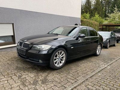 gebraucht BMW 325 i E90 | Schalter | TÜV 09/2025