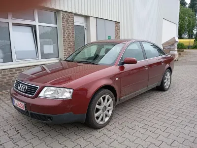 Używany Audi A6 S-Line 165 KM (121 kW) 1999 Czerwony Sedan/Limuzyna