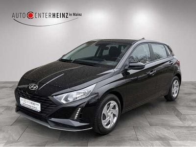 Gebraucht Hyundai i20 Select 79 PS (58 kW) 2025 Phantom black / met Kleinwagen