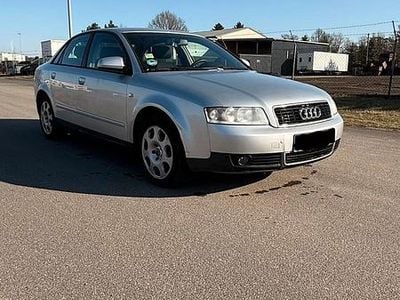Gebraucht Audi A4 102 PS (75 kW) 2002 Silber Limousine