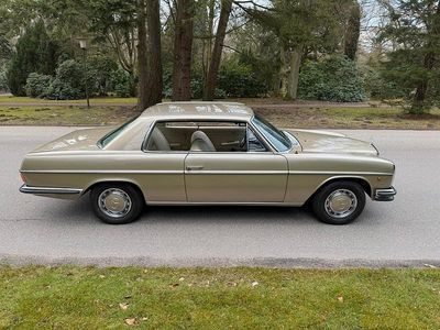 Gold Gebraucht 1970 Mercedes W114 Coupé | 25.000 €