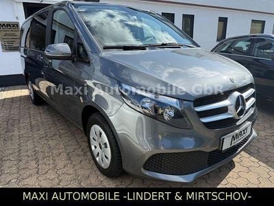 Mercedes V220
