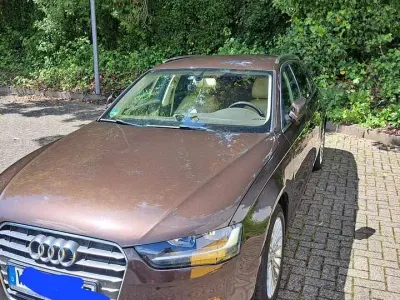 Używany Audi A4 Attraction 143 KM (105 kW) 2012 Brązowy Kombi
