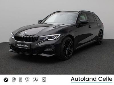 Gebraucht BMW 330e M Sport 292 PS (214 kW) 2022 Saphirschwarz metallic475schwarz Limousine