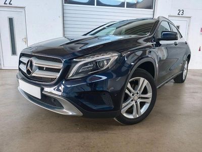 Second-hand Mercedes GLA200 Urban 156 CP (114 kW) 2016 Albastru SUV
