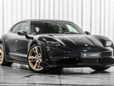 Gebraucht Porsche Taycan Cross Turismo 359 kW (489 PS) 2021 Schwarz Limousine
