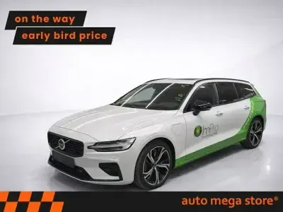 Używany Volvo V60 Ultra 456 KM (335 kW) 2024 Biały Kombi