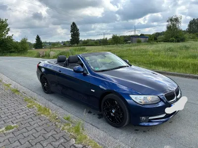 Gebraucht BMW 325 Cabriolet 218 PS (160 kW) 2012 Blau Cabrio