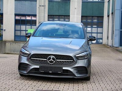 Gebraucht Mercedes B220 AMG line 190 PS (139 kW) 2019 Grau Van / Kleinbus