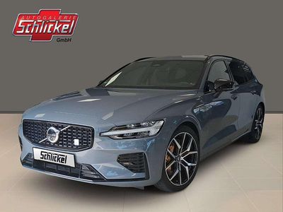 Gebraucht Volvo V60 455 PS (334 kW) 2023 Thunder grey / metallic Kombi