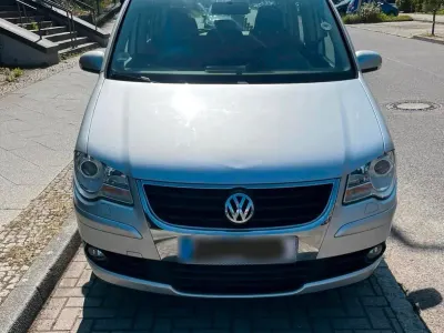 Gebraucht VW Touran 109 PS (80 kW) 2009 Silber Van / Kleinbus