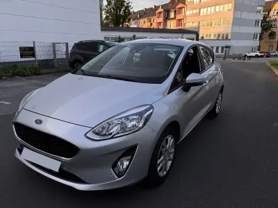 Usata Ford Fiesta Cool & Connect 86 CV (63 kW) 2018 Argento Utilitaria