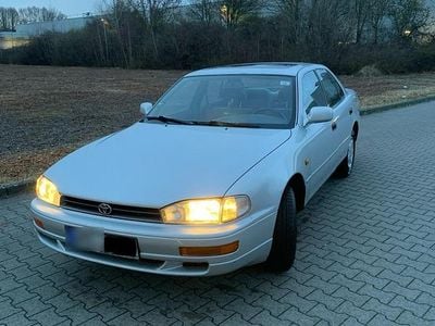 Usata Toyota Camry 136 CV (100 kW) 1991 Argento Berlina