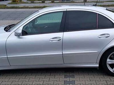 Mercedes E320