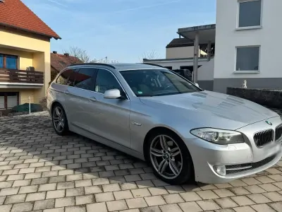 Gebraucht BMW 520 184 PS (135 kW) 2013 Silber Kombi