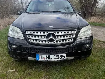 Gebraucht Mercedes ML320 224 PS (164 kW) 2008 Schwarz SUV