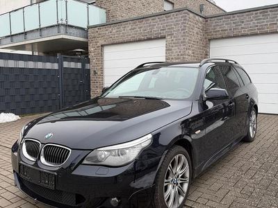 Gebraucht BMW 530 235 PS (172 kW) 2009 Blau Kombi