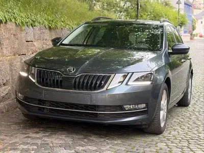 Gebraucht Skoda Octavia Style 179 PS (131 kW) 2017 Grau Kombi