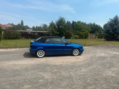 Gebraucht VW Golf Cabriolet 90 PS (66 kW) 1996 Blau Cabrio