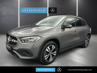 Gebraucht Mercedes GLA250 Night 218 PS (160 kW) 2022 Grau SUV