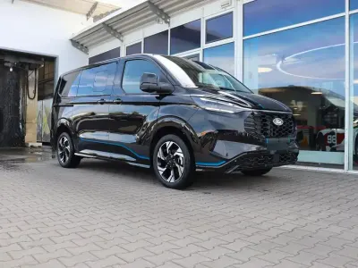 Ny Ford Tourneo Sport 170 HK (125 kW) 2026 Sort MPV