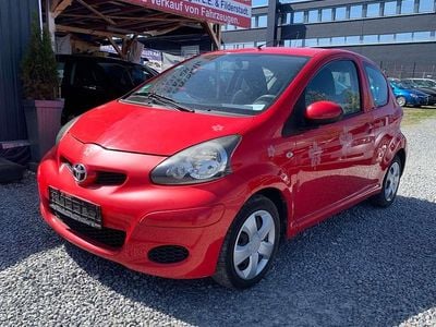 Gebraucht Toyota Aygo 68 PS (50 kW) 2010 Rot Kleinwagen