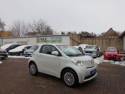 Weiß Gebraucht 2010 Toyota iQ Basis Kleinwagen | 3.650 € (Guter Preis)