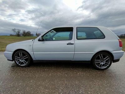 Usata VW Golf III 75 CV (55 kW) 1995 Argento Berlina