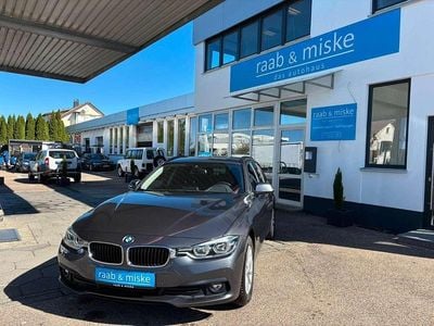 Grau Gebraucht 2019 BMW 320 Performance Kombi | 17.890 € (Superpreis)