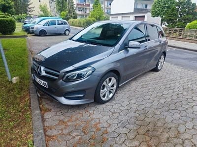 Mercedes B200