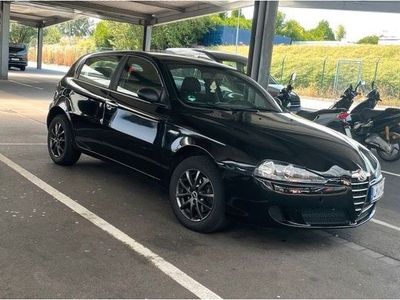 gebraucht Alfa Romeo 147 Benzin 105 PS ca. 110.000 km mit Extras