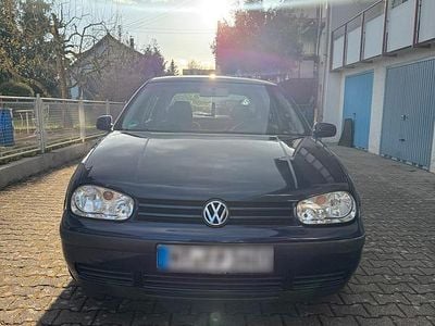 Usata VW Golf IV 75 CV (55 kW) 2003 Blu Utilitaria