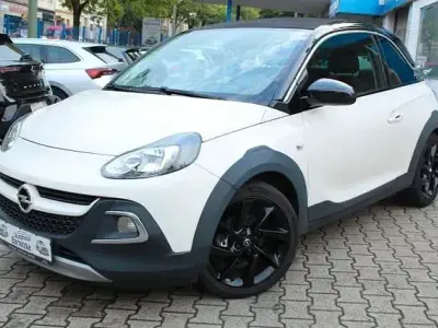 Gebraucht Opel Adam Rocks Rocks 87 PS (63 kW) 2015 Weiß Kleinwagen