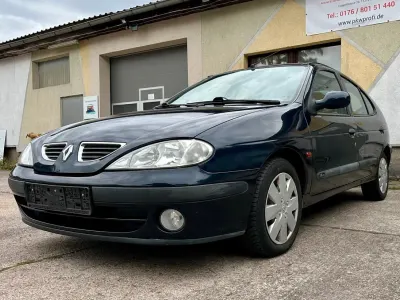 Gebraucht Renault Mégane 108 PS (79 kW) 2000 Blau Limousine