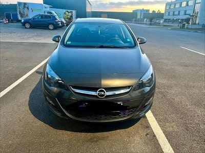 Gebraucht Opel Astra 120 PS (88 kW) 2014 Grau Kleinwagen