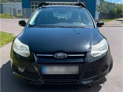 Gebraucht Ford Focus 140 PS (102 kW) 2011 Schwarz Kombi