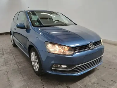 Gebraucht VW Polo LOUNGE 90 PS (66 kW) 2015 Blau Kleinwagen