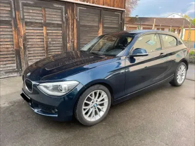Gebraucht BMW 118 Sport Line 143 PS (105 kW) 2013 Blau Kleinwagen
