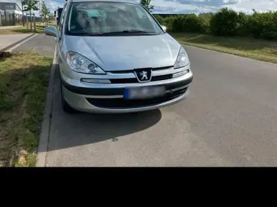 Gebraucht Peugeot 807 128 PS (94 kW) 2006 Silber Van / Kleinbus