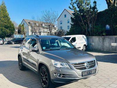 Gebraucht VW Tiguan Track & Field 140 PS (102 kW) 2009 Grau SUV