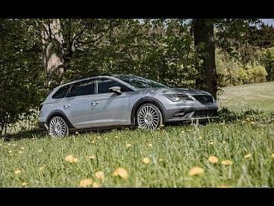 Silber Gebraucht 2016 Seat Leon XCELLENCE Limousine | 11.600 € (Fairer Preis)