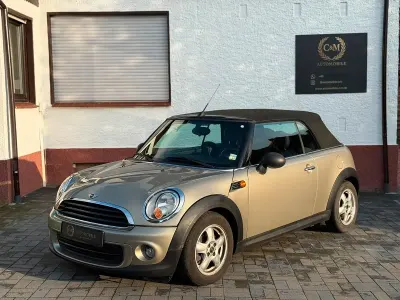 Gebraucht Mini Cooper Cabriolet 95 PS (69 kW) 2010 Gold Cabrio