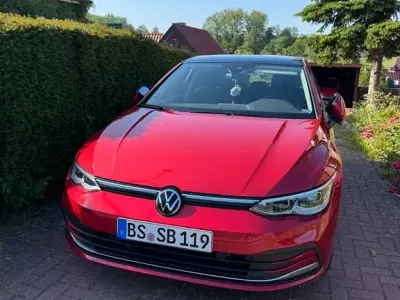 Gebraucht VW Golf VIII Style 150 PS (110 kW) 2021 Rot Limousine