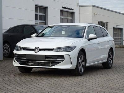 Neu VW Passat IQ Drive 150 PS (110 kW) 2025 Weiß Kombi
