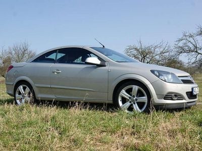 Gebraucht Opel Astra Cabriolet 140 PS (102 kW) 2010 Grau Cabrio